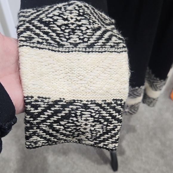 Cloud Chaser Black and Cream Long Sleeve Dress - Picture 3 of 8